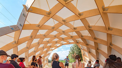 Timber gridshell classrooms with Grasshopper: Design, optimization and construction